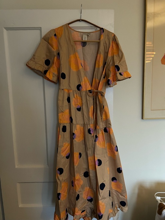 Yas Dresses & Skirts - Printed Floral Brunch Wrap Dress